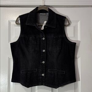 Chicos Platinum brand denim vest. size 2/Large New w Tags